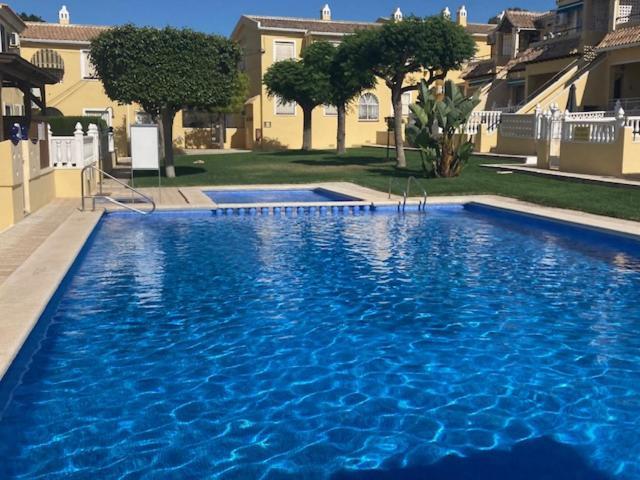 Villa Martin Secure Complex Two Bed Apartment With Access To Six Pools 산 미겔 데 살리나스 외부 사진