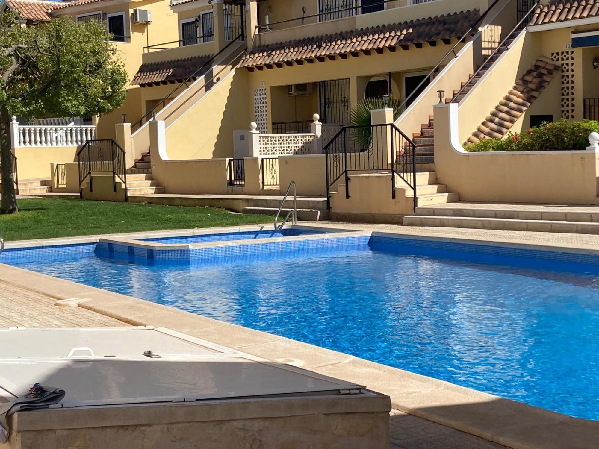 Villa Martin Secure Complex Two Bed Apartment With Access To Six Pools 산 미겔 데 살리나스 외부 사진