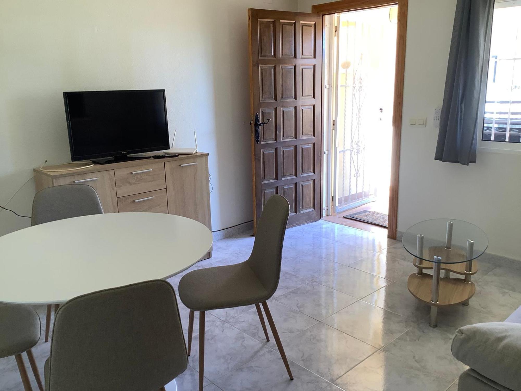 Villa Martin Secure Complex Two Bed Apartment With Access To Six Pools 산 미겔 데 살리나스 외부 사진